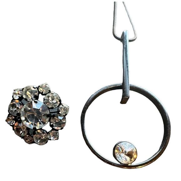 Circle Pendant Necklace With Crystals From Swarovski similar pin - Picture 6 of 6